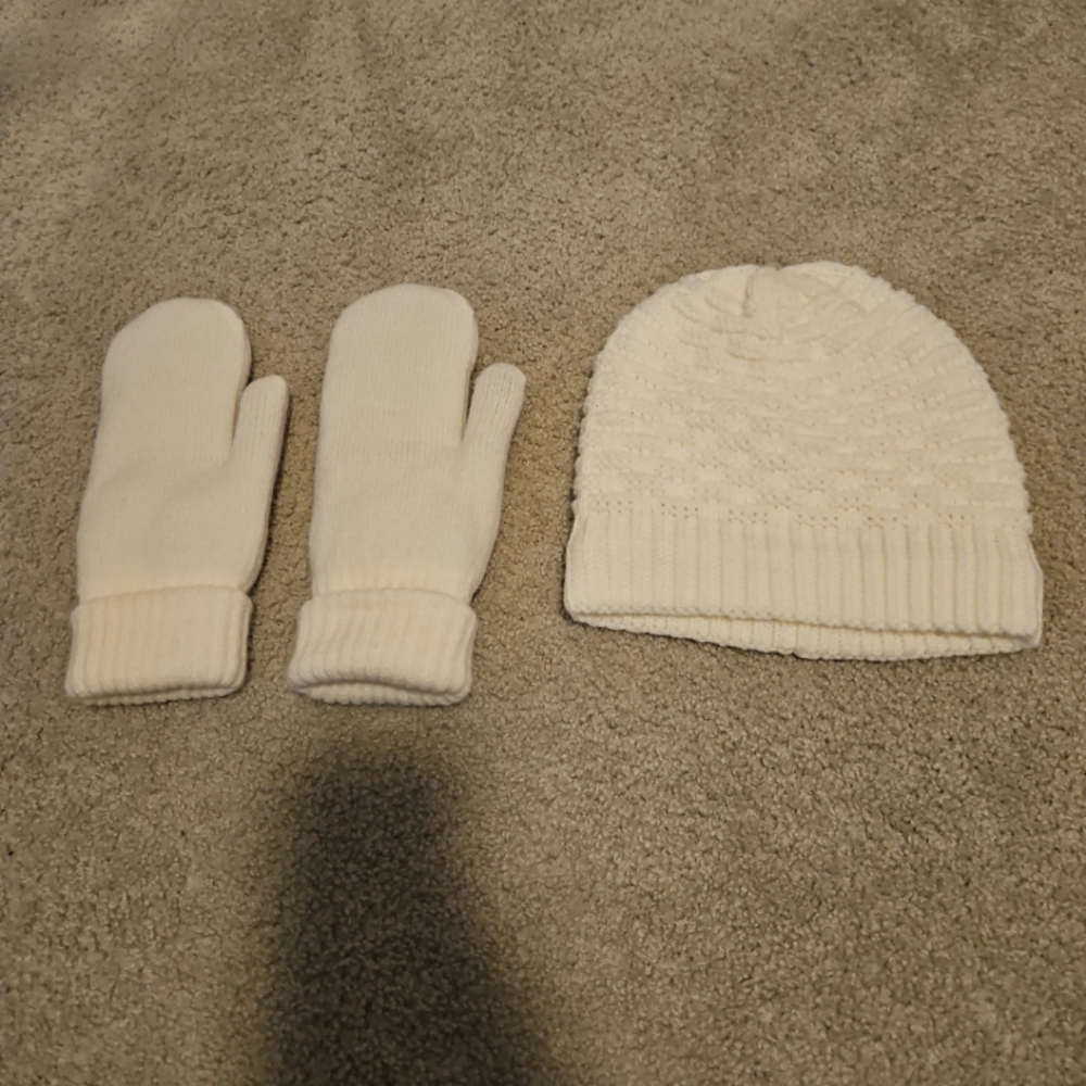 Northeast Outfitters Mittens & Beanie Set